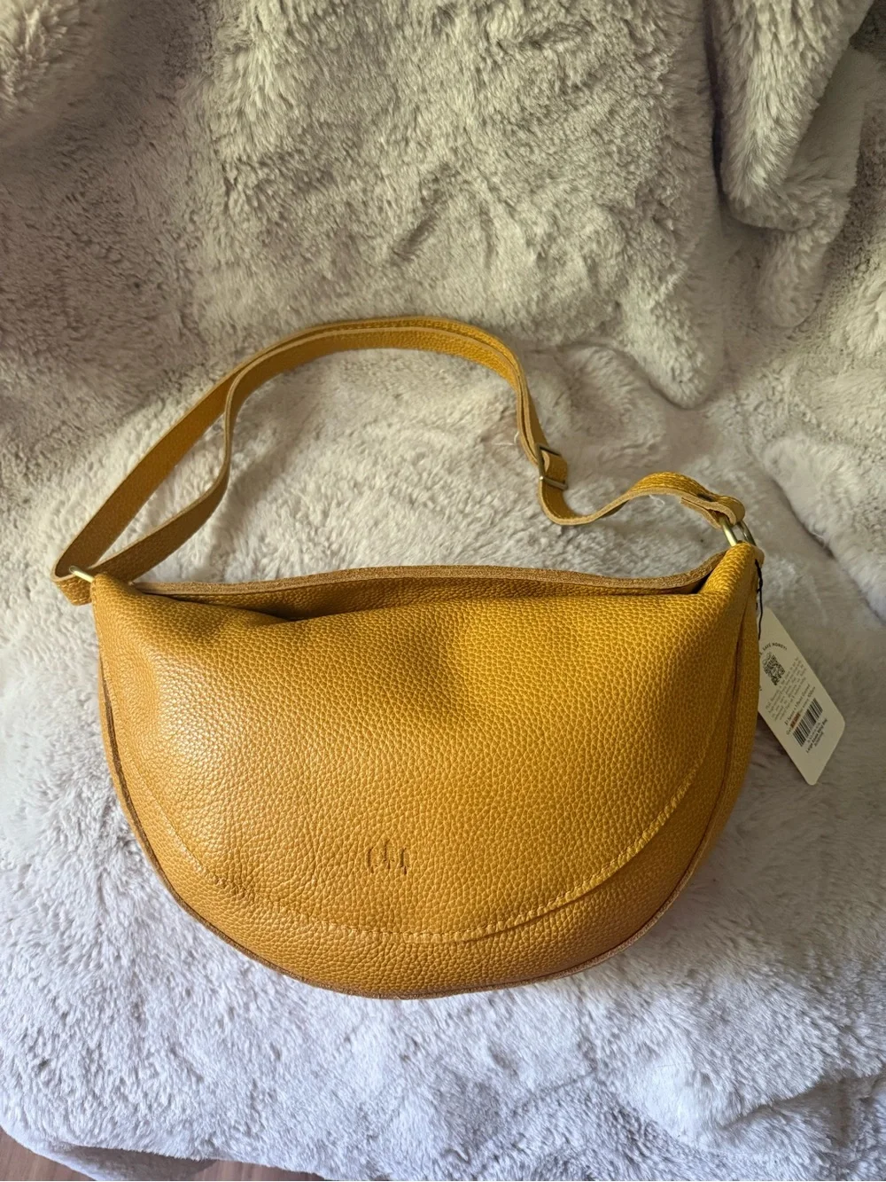 Portland leather large koala sling bag in sunshine NWT